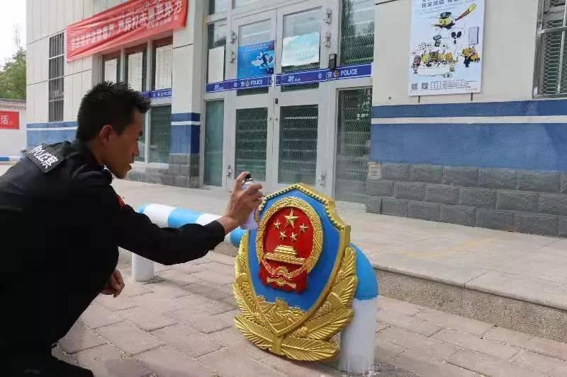 这一代责任我为警徽添光彩